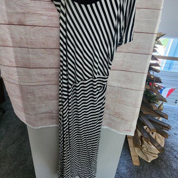 Ana One Should Maxi Dress - Black & White stripe - Picture 2 of 4